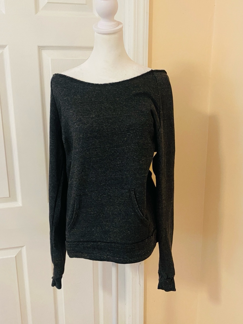 Alternative earth off shoulder sweatshirt size large